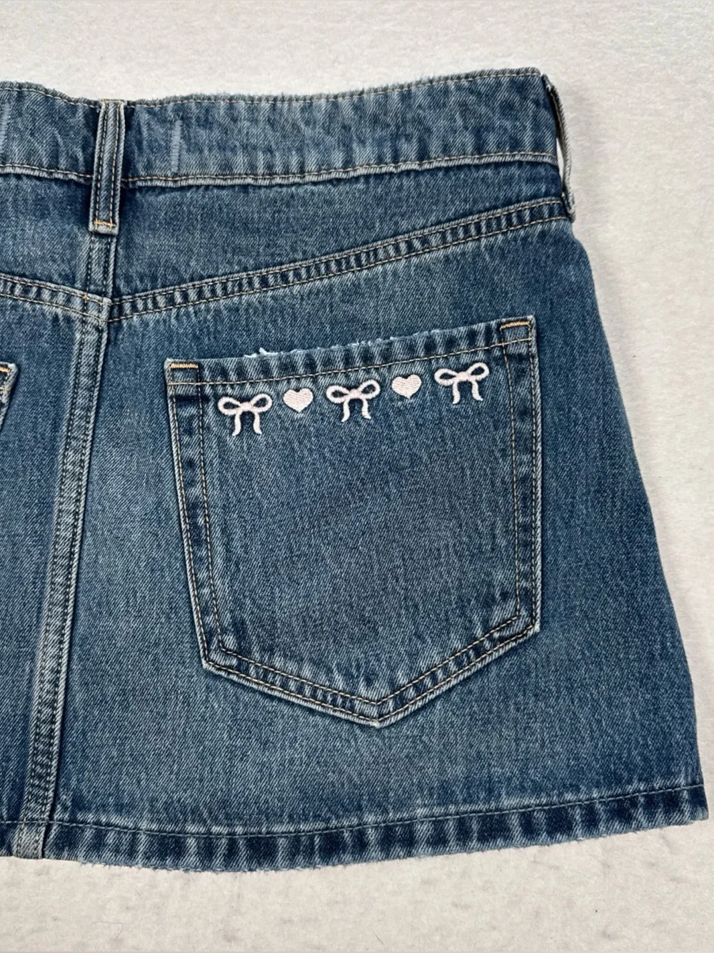 Hollister Denim Mini Skirt Size W28 With Inner Shorts Bows & Hearts Jean